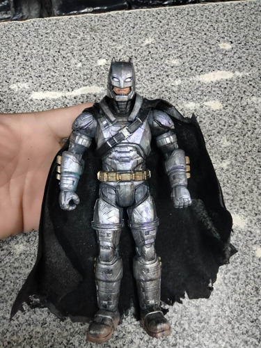 Dc Multiverse Batman Armored, Personalizado Rústico!! (Usado)