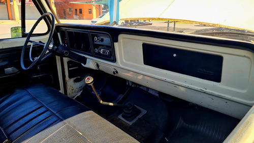 Ford F-100 3.6 Lujo