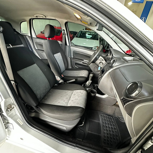 Ford Fiesta 1.0 ROCAM HATCH 8V FLEX 4P MANUAL