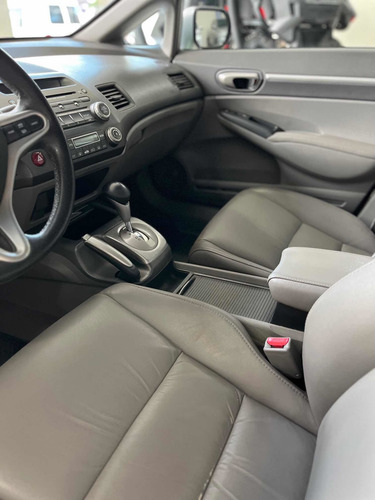 Imagen 10 de 17 de Honda Civic 2010 1.8 Exs At