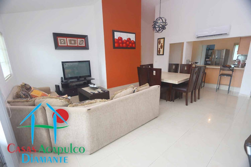 Imagen 7 de 30 de Cad Diamante Lakes Zafiro 327. Terraza Con Vista A La Alberca Y Jardines