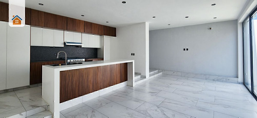 Casa Nueva En Venta En Albaterra Residencial, Colima. Recamara En Planta Baja.