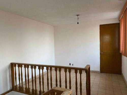 Comercial En Esquina Con Frente A La Avenida San Diego - Roq-825-cs