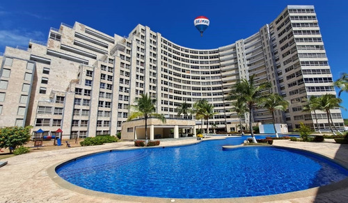 Re/max 2mil Vende Apartamento En Conjunto Res. Ocean Blue, Av. Bolívar, Mun. Mariño, Isla De Margarita, Edo. Nueva Esparta