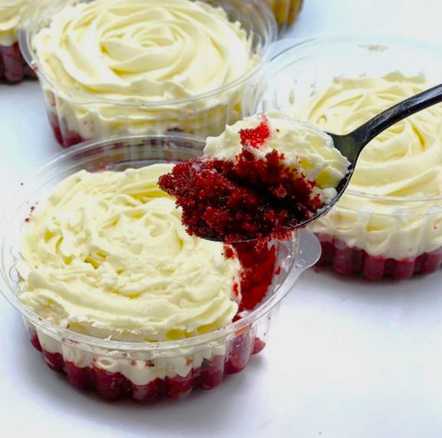 Molde Desechable Para Postres Con Tapa 250 Ml 10x4cm 200 Pz Transparente