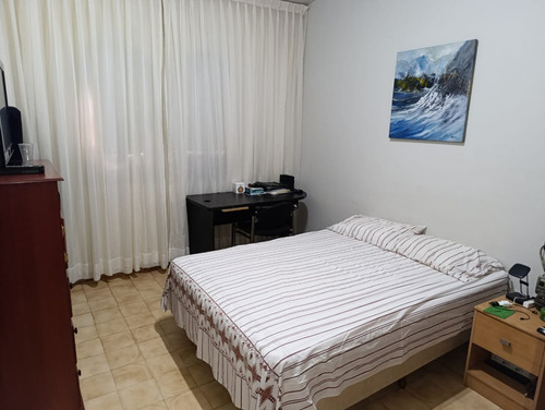 Casa En Venta En Valles De Camoruco Calle Cerrada Mcc