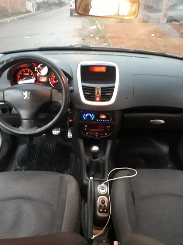 Imagem 5 de 9 de Peugeot 207 Passion 2011 1.6 16v Xs Flex 4p