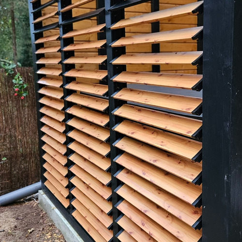 Mecanismo Regulable + Madera Pergola Quincho 5 Aletas Negro