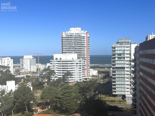 Alquiler Temporal 3 Dormitorios, Edificio Botavara, Playa Brava, Punta Del Este.