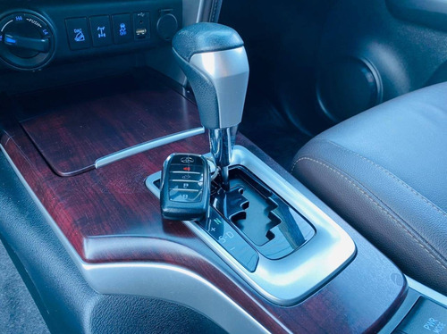 Imagem 11 de 15 de Toyota Hilux Sw4 2.8 Srx 4x4 7 Lugares 16v Turbo