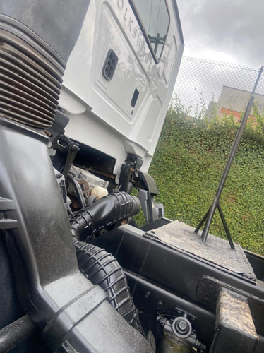 Vw 24250 6x2 Munck 25ton.
