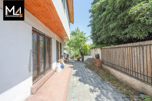 Linda Casa Con Excelente Conectividad En Las Condes
