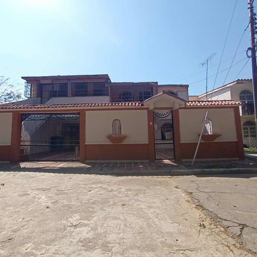 Soloclientes: Casa En Venta En La Campiña, El Piñar - At