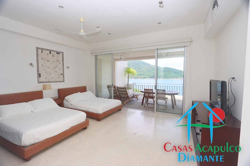 Imagen 9 de 30 de Cad Vista Real Portonovo Suite N7. Terraza Con Vista A La Bahía De Puerto Marqués