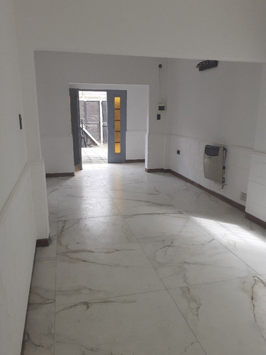 Imagen 5 de 30 de Casa 4 Amb Al Frente..atras Depto 3 Ambientes Que Falta Terminar Oportunidad