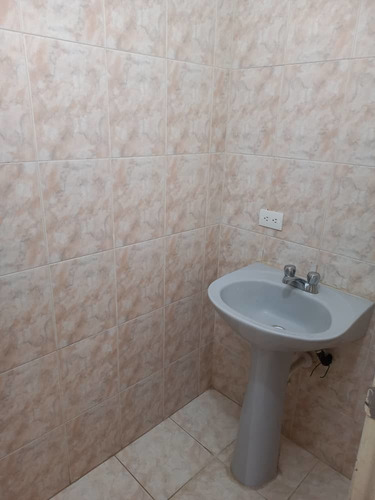 Imagen 14 de 16 de Town House Urb Los Portales