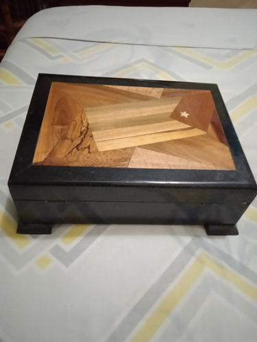 Imagen 3 de 7 de Humidor Cubano De Cedro.