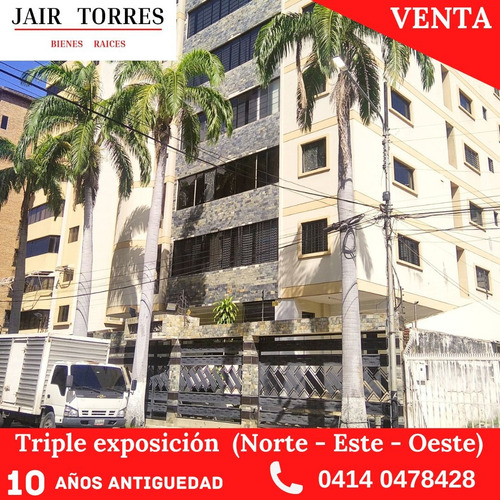 Apartamento En Gris Urbanizacion San Isidro