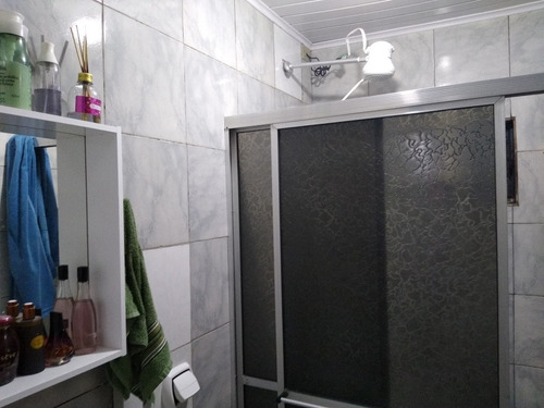 Imagem 8 de 14 de Imóvel Com 2 Casas 1 2 Qtos Sala Coz Wc A Dos Fundos 8x4,50