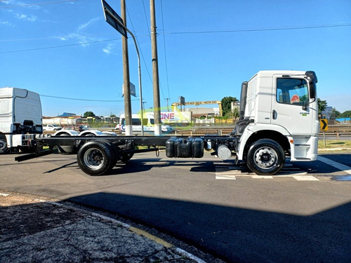 Caminhão Vw 17280 4x2 Constellation Ano 2021 Toco