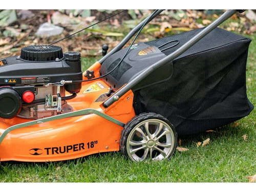 Podadora de césped a nafta Truper P-418 color naranja con potencia de 4hp