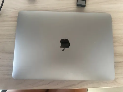 Macbook Pro Touch Bar 13 (Usado)