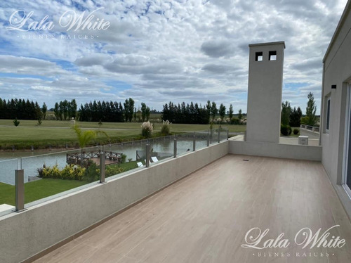 Imagen 12 de 20 de Venta - Casa A La Laguna En Lagos De San Eliseo