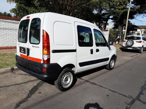 Imagen 8 de 18 de Renault Kangoo 1.6 Furgon Ph3 Confort 5as 2plc 2016