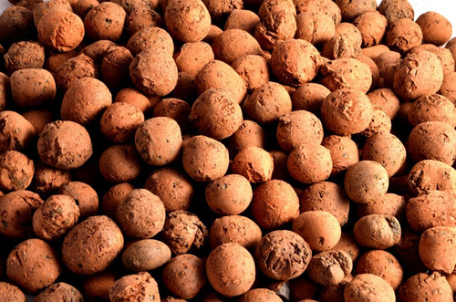 Imagem 4 de 5 de Argila Expandida Drenagem Decoração 4 Kg ( 10 Lts )