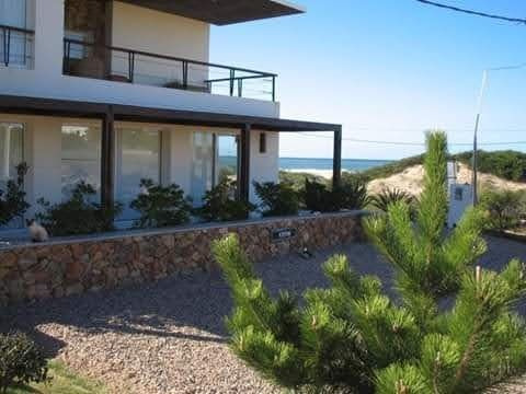 Hermosa Casa De 5 Dormitorios En Montoya