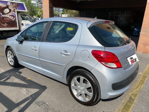 Imagen 4 de 15 de Peugeot 207 1.4 Premium Mec 2012