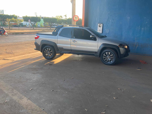 Imagem 4 de 9 de Fiat Strada 2020 1.8 16v Adventure Cab. Dupla Flex 3p