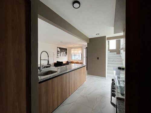 Casa En Tizayuca De 3 Recamaras, Con Terraza Y Alberca En Amenidades, Agende Su Cita, Sera Un Placer Atenderlos.