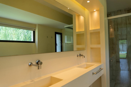 Imagen 16 de 22 de Divina Casa En Barrio Carmel !