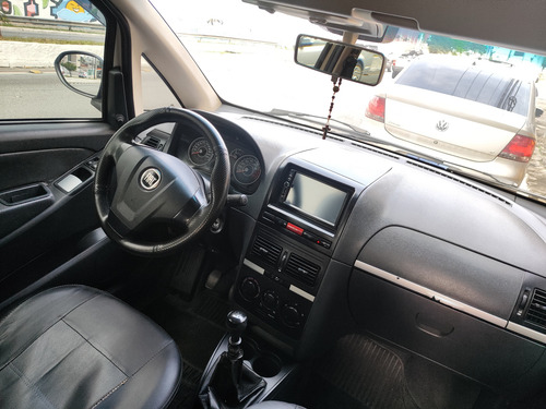 Fiat Idea 1.4 Attractive Flex 5p
