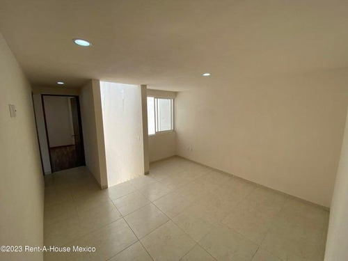 Casa En Venta En Metepec San Salvador Tizatlalli Gis 24-1104