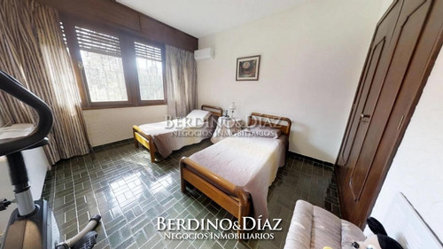 Casa - Playa Mansa- Ref: 344