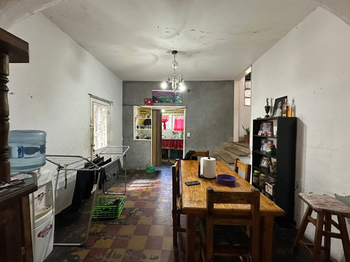 Venta Casa 2 Dormitorios Bernal Con Cochera