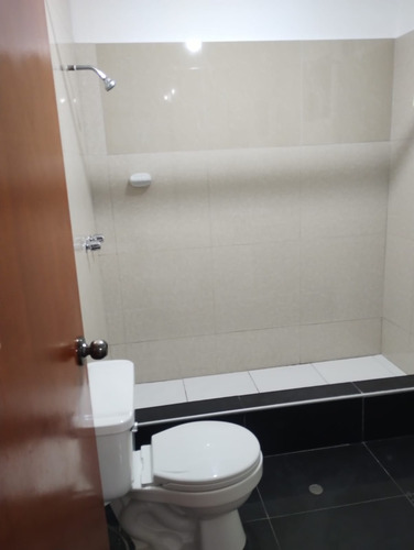 Habitación Con Baño Propio Cerca Al Aeropuerto (incluye Agua, Luz, Internet Y Ducha Con Terma) De S/. 350 , S/. 380, S/. 450, S/.480. Mensuales