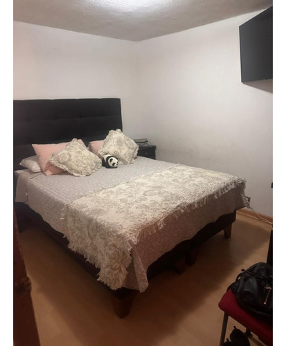Cómoda Casa En Lo Espejo