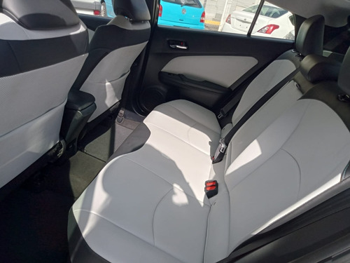 Imagen 10 de 15 de Toyota Prius Premium Hibrido Ta