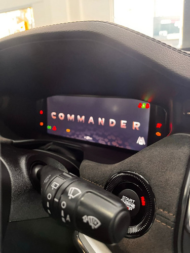 Jeep Commander OVERLAND 2.0T GME AT 4X4