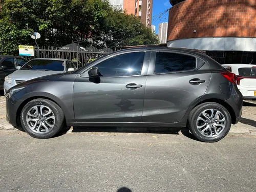 Mazda 2 Touring Cc1500 Automático