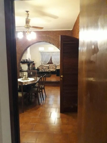 Casa 5 Ambientes Con Cochera