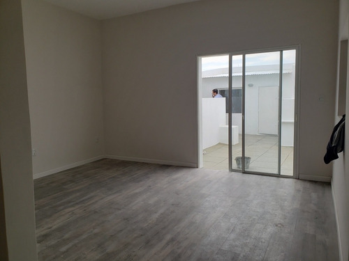Casa En Planta Alta 2 Dormitorios