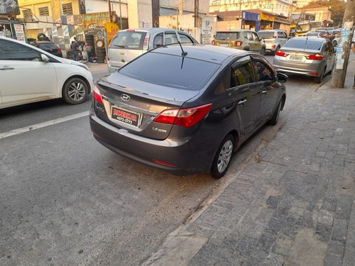 Imagem 6 de 10 de Hyundai Hb20s 2015 1.6 Comfort Plus Flex 4p