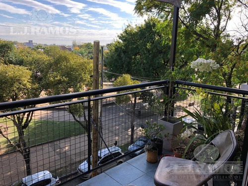 Impecable Y Moderno Departamento En Duplex En San Isidro.