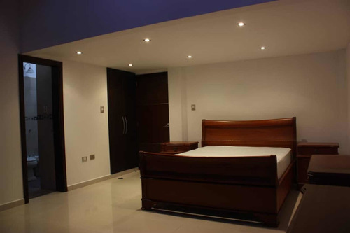 Imagen 5 de 20 de En Venta Casa Con Acabados Modernos Sprc