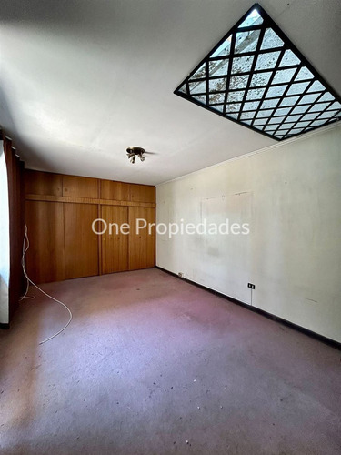 Casa Para Remodelar En Venta De 4 Dorm. Luis Pereira, Ñuñoa