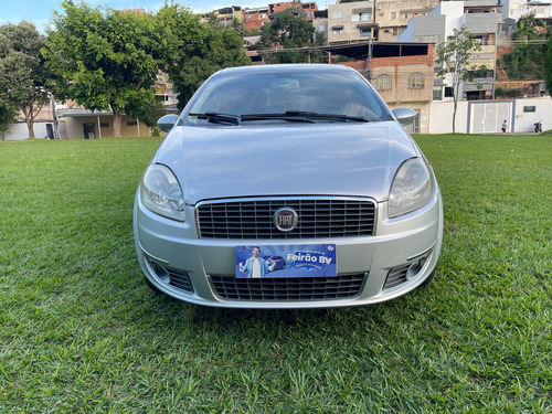 Fiat Linea 1.8 16v Absolute Flex Dualogic 4p